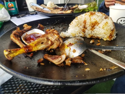 Wiele osób notorycznie robi to po obiedzie. Kardiolog ostrzega. Zwiększa ryzyko chorób serca