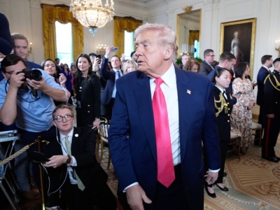 Dziesięć dni, które wstrząsnęły Trumpem. Tak źle dawno nie było