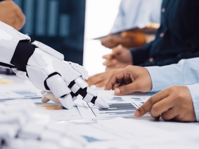 Założył firmę i zatrudnił tylko AI. Efekty były zaskakujące