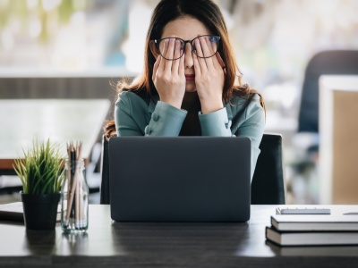 Jak rozpoznać wypalenie zawodowe i radzić sobie z nim? „Coachingi, zajęcia sportowe i sabbaticale są na nic”