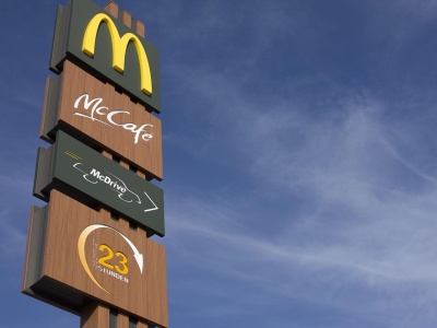 Pełno karetek i straży pod McDonald`s! Doszło do ewakuacji