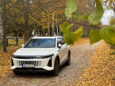 Duży chiński hybrydowy SUV. Przejedziesz nim równie daleko co oszczędnym dieslem. Omoda 9