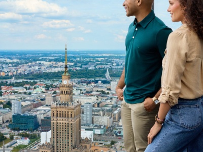 Święta 2025 ponad chmurami? W Warszawie otwierają najwyższą w UE iluminację i jarmark świąteczny