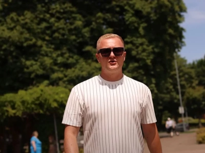 „Oczy jak gwiazdy” – Szymon Jankowski szykuje kolejny hit!