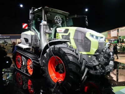 Claas Axion z nowymi funkcjami i oszczędnością paliwa