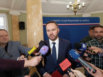 Wojewoda uniewinniony w sprawie usunięcie krzyża. „Urząd to nie kościół, a sala nie jest ołtarzem”