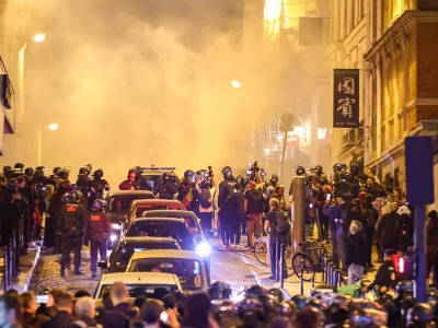 Francja na skraju wojny domowej. Dla Polski nie jest jeszcze za późno