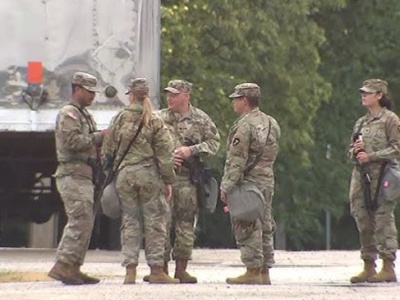 Gwardia Narodowa Teksasu wyjeżdża z Chicago. Żołnierze nie wypełnili swojej misji bo zablokował ją sąd