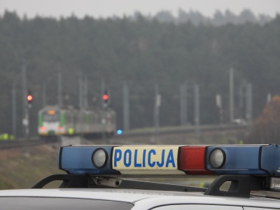 Około 21 usłyszał 