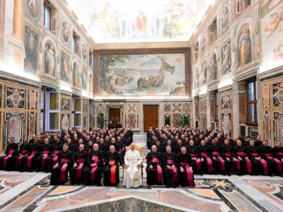 Papież do watykańskich dyplomatów: bądźcie bliscy ludziom