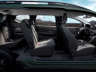 Europejskie kombi z salonu za 73 900 zł. Pokonuje 100 km za 24 zł i ma bagażnik 607 l