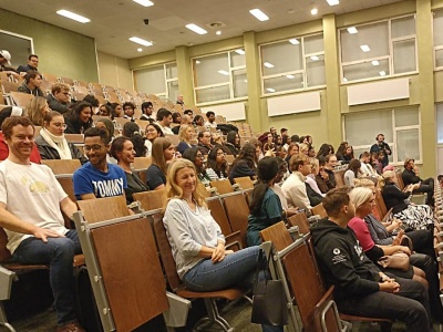 Przyciągają młodych z całego świata. Międzynarodowy Dzień Studenta na Collegium Medicum UMK