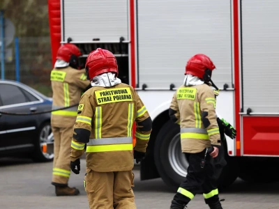 Ewakuacja pacjentów ze szpitala. Służby: Duże zadymienie