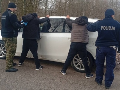 Łotyszka zatrzymana po odebraniu migrantów spod granicy. Straż Graniczna: mieli trafić w głąb Europy