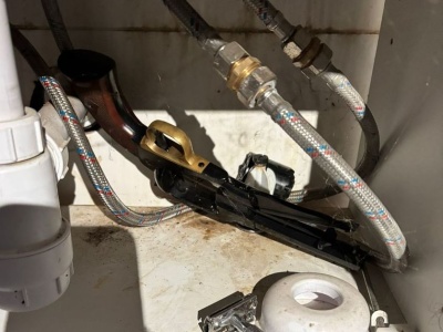 Zniszczył mienie, oddając strzały z broni czarnoprochowej