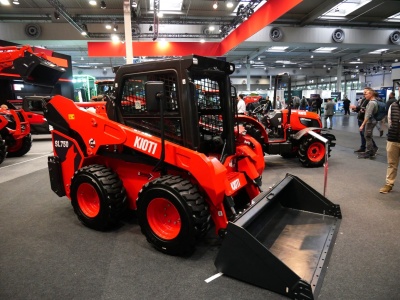 Kioti wkracza do Europy z ładowarką burtową. I to nieźle wycenioną. Ile będzie kosztowała?