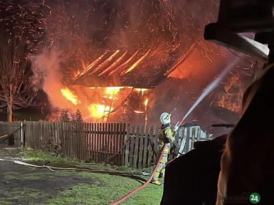 Pożar budynku gospodarczego w Rycerce Dolnej – ZDJĘCIA