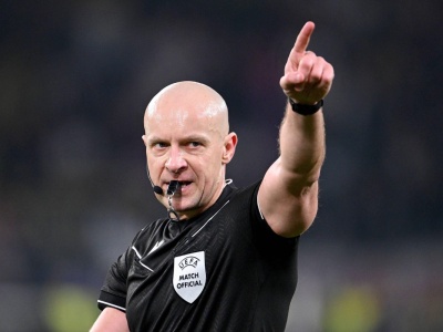 Głośno o Szymonie Marciniaku w Danii. “Konflikt interesów”