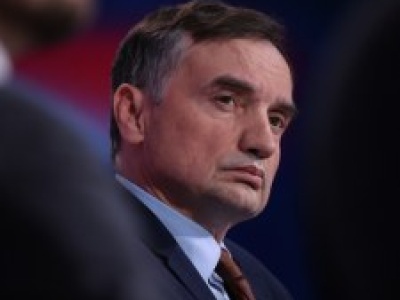 Paszport dyplomatyczny Zbigniewa Ziobry unieważniony