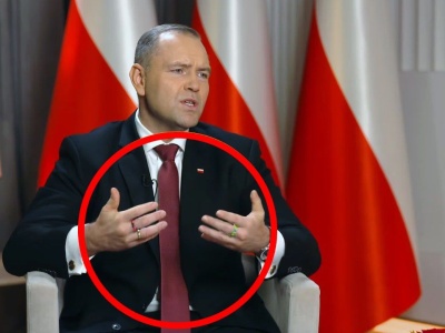 Trudno uwierzyć, co Nawrocki miał na palcach podczas wywiadu. Prawda wyszła na jaw