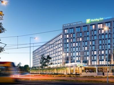 Szkieletor przy Sobieskiego w Warszawie ożyje. Rusza budowa hotelu Holiday Inn