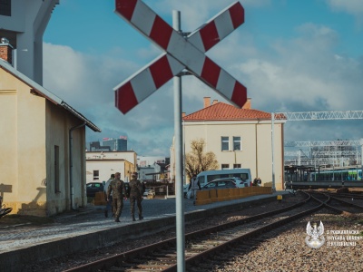 MON: Teryorialsi patrolują linie kolejowe