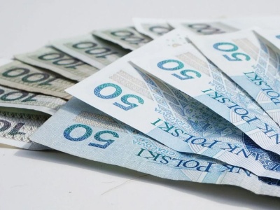 Wyższe zasiłki od 1 stycznia 2026, ale nie dla wszystkich. Wiadomo, kto skorzysta