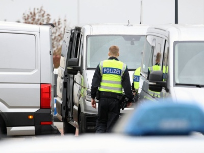 Odcięte ręce leżały na autostradzie. Wstrząsające odkrycie w Niemczech