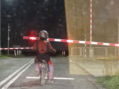 Nie miał prawa jazdy i motocykla dopuszczonego do ruchu, za to miał zgodę mamy
