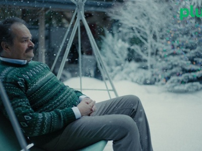 Plus z kampanią świąteczną inspirowaną memami o czekaniu