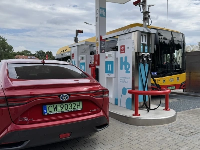 UE wyłoży 600 mln euro w sieć ładowania i tankowania bezemisyjnych pojazdów