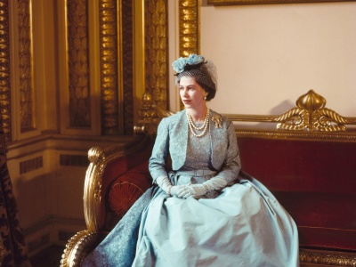 Pałac Buckingham szykuje wielką wystawę strojów Elżbiety II. Przyciągnie tłumy