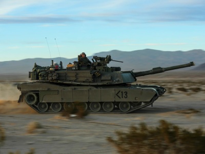 Wjadą na front i poślą czołgi w zapomnienie. Armia USA ma specjalną broń na pancerne kolosy