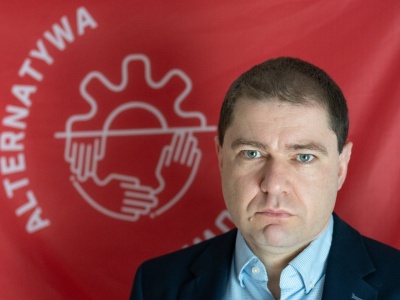 W Polsce związki zawodowe są niszczone w białych rękawiczkach