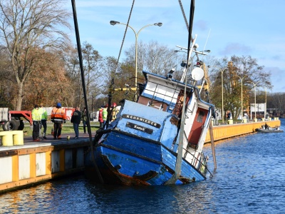 Rozpoczęła się akcja wydobycia zatopionego kutra