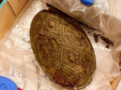 Grób wikingów zawiera niespotykane dotąd dowody na dawne rytuały. Przypadkowe odkrycie wywołało sensację