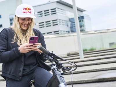 Nielimitowany internet w Red Bull MOBILE. Ta usługa pozwoli ci korzystać z sieci bez ograniczeń
