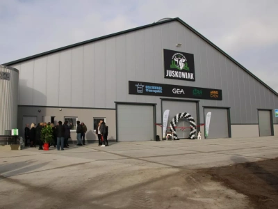 Obora na 6 robotów w Wielkopolsce już otwarta. Jak wygląda w środku?