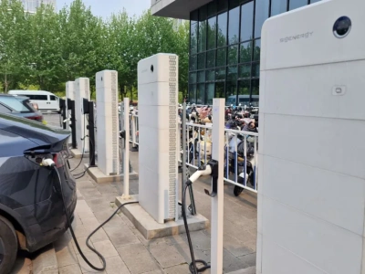 Chińczycy stawiają ładowarki na potęgę. Europa i USA daleko w tyle