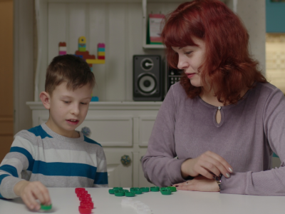 Jak nauczyć dziecko skupienia się w 30 sekund. Prosty trik terapeutki SI