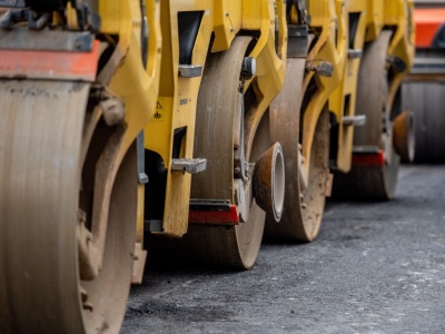 Weekendowe frezowania i utrudnienia na ulicach w wielu miejscach w Warszawie