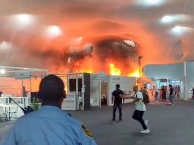 Głośna konferencja „klimatyczna” w ogniu. Pożar, tysiące ewakuowanych