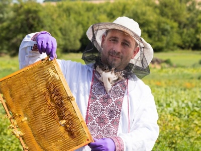 To hiperrzadkie imię nosi tylko 4 Polaków. Oznacza pszczelarza