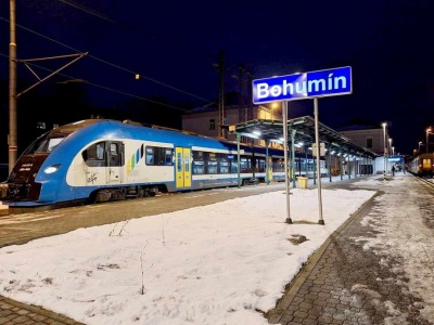 Z Katowic do Ostrawy Kolejami Śląskimi? Piłka jest w grze