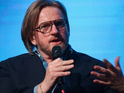 Niemcy wyróżniły polskiego pisarza. Porównały go z Ernestem Hemingwayem