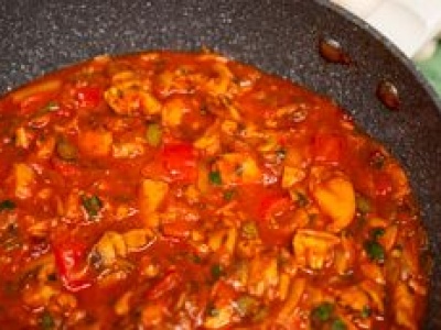 Obiad prosto z patelni. Kurczaka w takim wydaniu będziesz chciał jeść codziennie