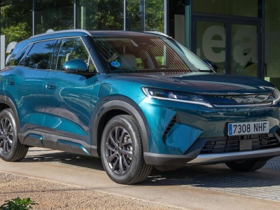 Oto nowy BYD Atto 2 DM-i z hybrydą. Spala paliwo i prąd, ale stracił ciekawe wyposażenie