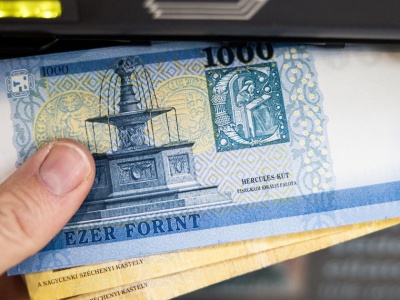 Forint słabnie po wiadomości o rezygnacji wiceprezesa banku centralnego