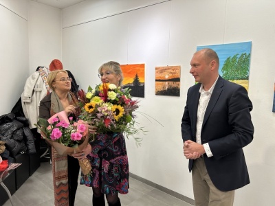 „Między światem ludzi, a naturą”. Nowa ekspozycja malarska w wieży ratuszowej