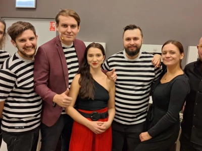 Grupa Bez Puenty Impro dla jaworznickiego hospicjum